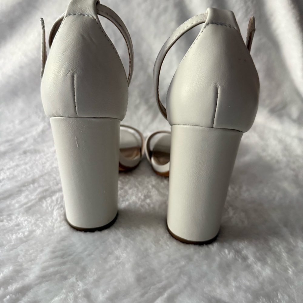 Steve Madden Tiaa White Leather Block Heels Sandals 7.5 - Picture 4 of 8